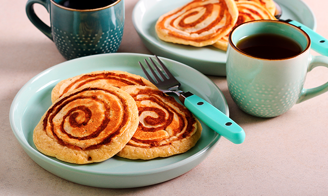 Pancakes de rollitos de canela: una receta diferente para un desayuno especial