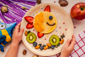 3 ideas para decorar pancakes de avena: ¡empieza el día con diversión en familia!