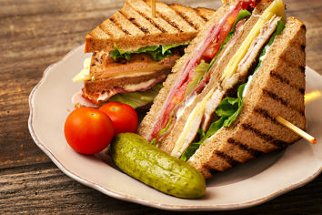 Sándwich con pan integral casero: una opción para tu próximo almuerzo familiar